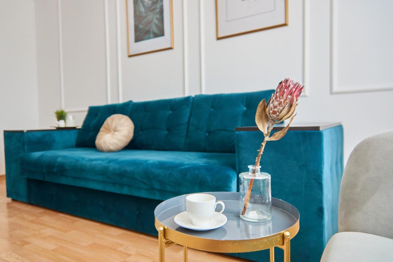 Lux Apartment Mukatsjeve Eksteriør bilde